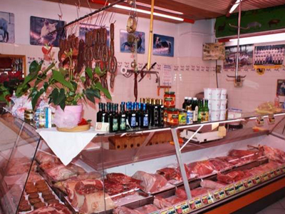 Σταθερές οι τιμές παραγωγού στο αρνίσιο και κατσικίσιο κρέας, παρά την κρίση